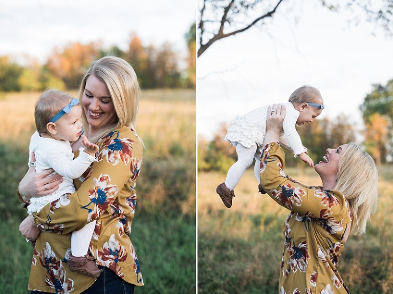 outdoor family photos in a field of a mom, dad, and two daughters in Fergus falls by two birds photography brittany walsh